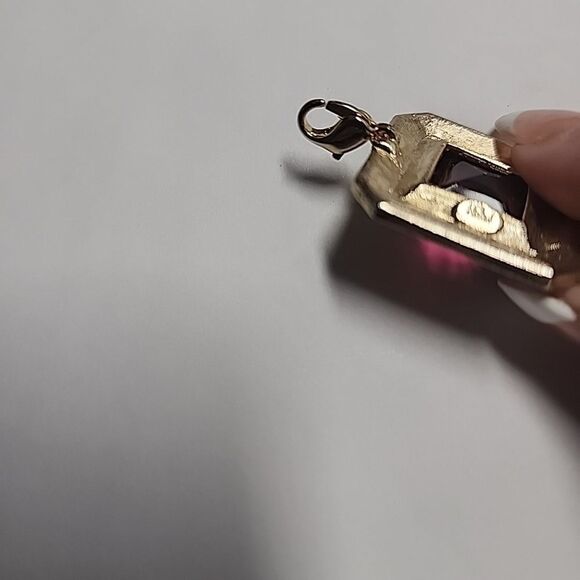 HOBÉ Elegant Gold and Red Pendant - Picture 8 of 9